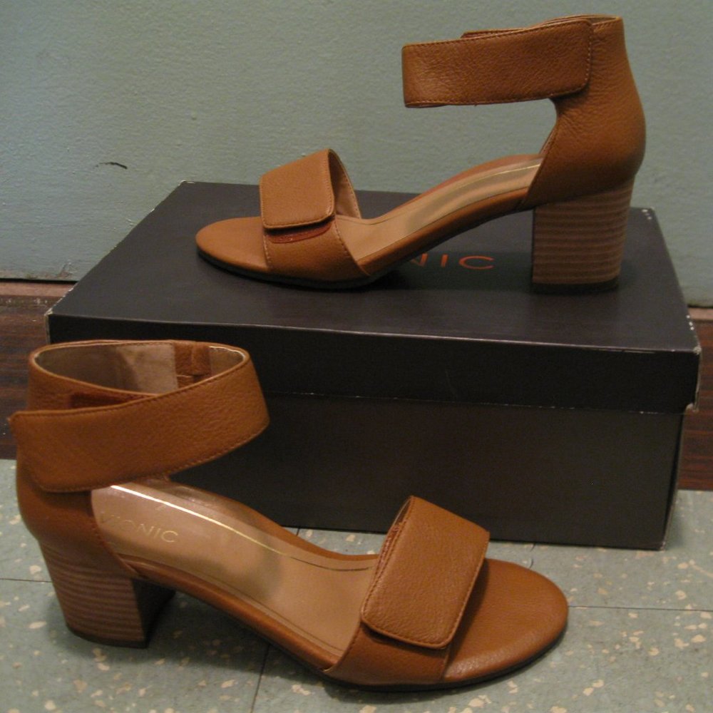 Vionic Women's 41 Ankle Strap Sandals Ortho Comfort Block Heels Wear to Work!